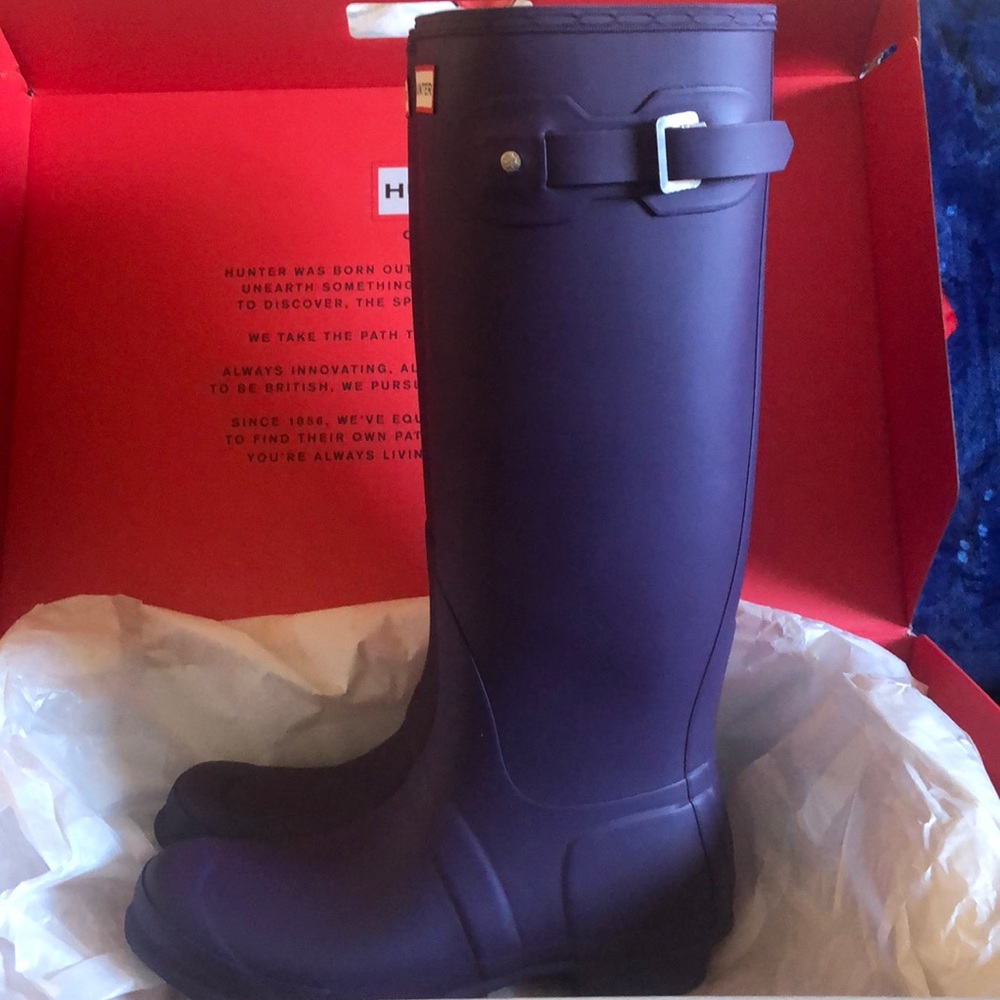 Brand new tall hunter boots - Picture 7 of 8
